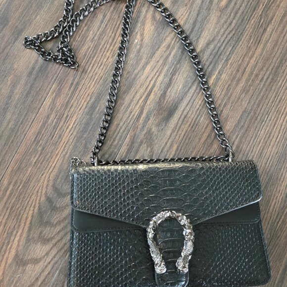 JBB Black Faux Snakeskin Leather Crossbody Chain Bag Triple Compartments NWOT - Picture 6 of 11